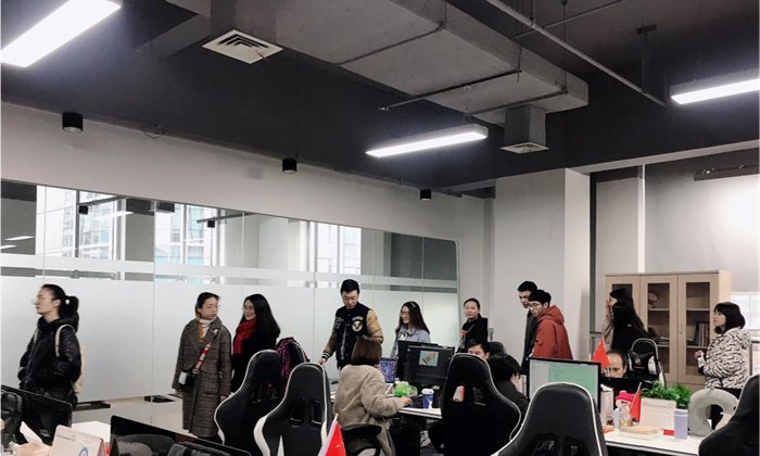 我院赴實(shí)習(xí)基地開(kāi)展醫(yī)藥軟件中期檢查與見(jiàn)習(xí)交流，深化成都軟件開(kāi)發(fā)實(shí)踐合作